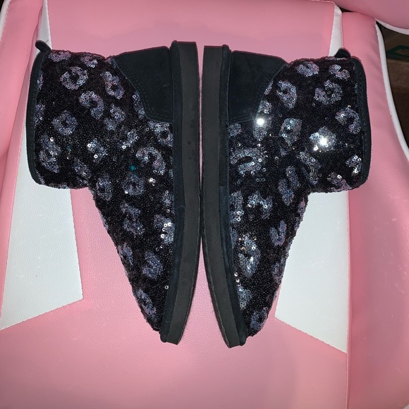 VS PINK Size LARGE 9/10 RARE HTF Cheetah Pattern Bling Faux Fur Lined Boots. - Picture 7 of 13